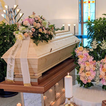 Laden Sie das Bild in den Galerie-Viewer, Schmetterling in Pastell "Güte"